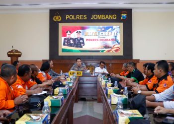 Kapolres AKBP Eko Bagus Riyadi Jumat Curhat dengan Relawan Kebencanaan di Jombang*