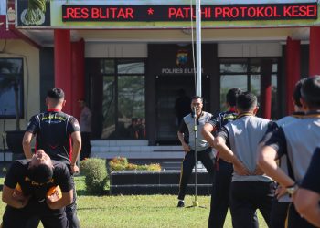 *Menjaga Kesehatan Dan Kondisi Fisik Anggota Polres Blitar Laksanakan Olahraga Pagi*