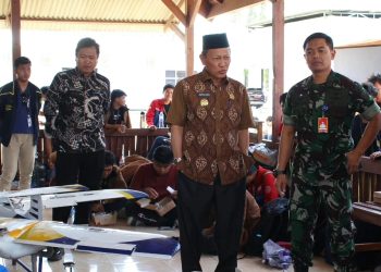 Danlanud BNY Dampingi Pj. Bupati Tuba Tinjau Kesiapan Kontes Robot Terbang Indonesia 2023*