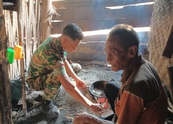 Melalui Program Babinsa Masuk Dapur, Anggota Koramil 426-05 Penawar Aji Jalin Kekeluargaan Bersama Warga Binaan