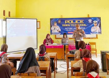 Gelar Police Goes To School di SMP Negeri 1 Gedung Aji, Iptu Glend Terangkan Tujuannya