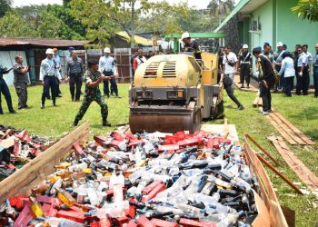 *Orjen TNI Musnahkan Barang Bukti Perkara Pidana Prajurit di Dampingi Pandam XII/Tpr*