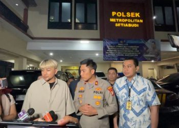 *Presenter Terkenal, Caren, Berikan Apresiasi dan Mendapat Beragam Komentar Pujian Atas Keberhasilan Kompol Arif Purnama Oktora Ungkap Kasus Pelarian Mobil*
