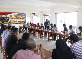 Kapolres Jombang Jumat Curhat Bersama pemilik dan pengawas SPBU