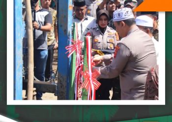 Kapolda Aceh Irjen Achmad Kartiko melakukan penanaman pohon kategori frutikultur di Dayah Modern Tgk Chiek Oemar Diyan Desa Krueng Lamkareung, Kecamatan Indrapuri, Kabupaten Aceh Besar,