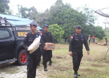 Jum’at Berkah Brimob Kalbar Berbagi Kebahagiaan Antar Sesama