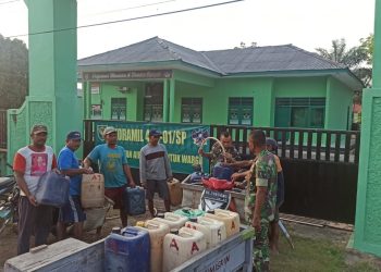 Koramil 426-01 Sediakan 5.000 Liter Air Per Hari Untuk Masyarakat