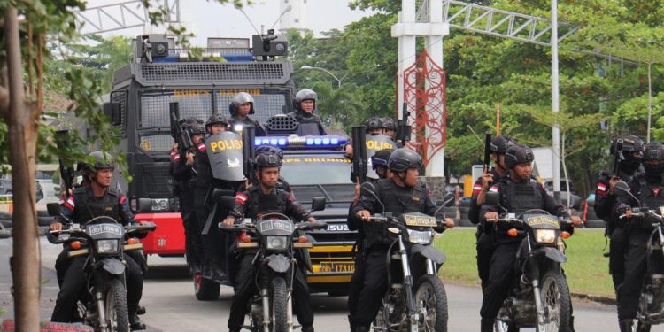 Mengantisipasi Kesalahan Prosedur Satbrimob Polda Kalbar Latihan Gabungan