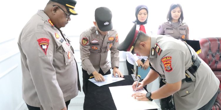 Polres Tulang Bawang Gelar Penyerahan Jabatan dan Pelepasan Dua Kasat