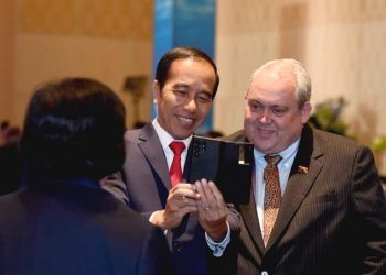 Delegasi Pemuda AIS Paparkan Inovasi di Hadapan Pemimpin KTT AIS Forum