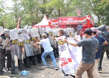GELAR SIMULASI SISPAMKOTA POLRES NGANJUK SIAP AMANKAN PEMILU 2024