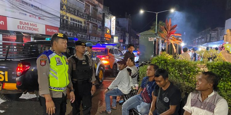 Antisipasi Kriminalitas Malam Minggu, Polres Tabanan Gelar Blue Light Patrol Gabungan
