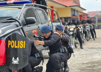 Satbrimob Polda Kalbar Tingkatkan Latihan Siap Amankan Aksi Unjuk Rasa Dilapangan
