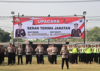 Polres Blitar Gelar Acara Upacara Sertijab Kasat Reskrim dan Kasat Samapta