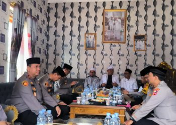 Disambangi Tiga Jenderal Ops NCS, ketua Ponpes Daarul Falah Ciamis Dukung Polri Wujudkan Pemilu Damai