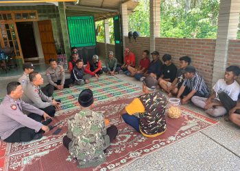 Gelar Jumat Curhat Polisi di Trenggalek Ajak Pesanggem Peduli Jaga Hutan