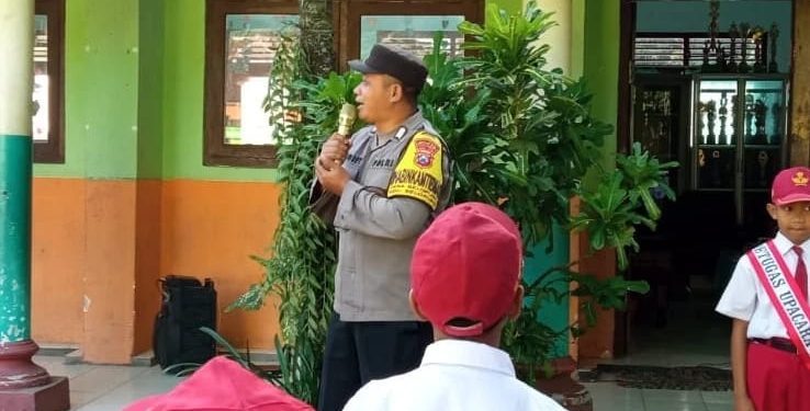 Polres Blitar Sosialisasikan Bahaya Bullying di Sekolah-sekolah Melalui Bhabinkamtibmas