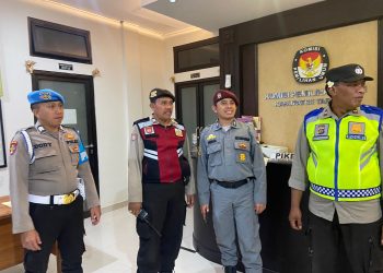 Blue Light Patrol, Polres Tabanan Malam Ini Antensi Kantor Penyelenggara Pemilu
