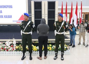 Kodam XII/Tpr Serahkan WNA Asal Malaysia Penyelundup 21,164 Kilogram Sabu ke Pihak BNNP Kalbar