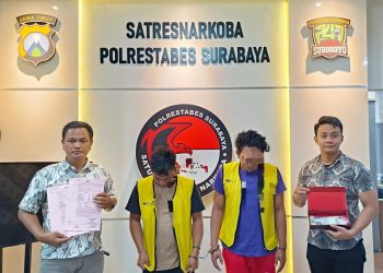 Polrestabes Surabaya Amankan Kakak Adik Diduga Edarkan Narkoba