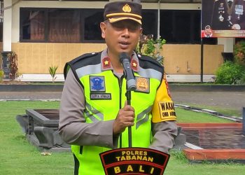 Waka Polres Tabanan Pimpin Apel Pagi Personil OMB Tahap Pendaftaran dan Penetapan Capres/Cawapres