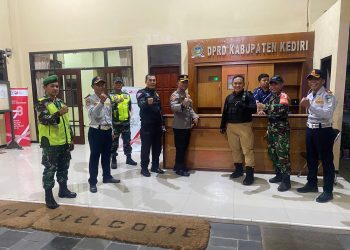 Polres Kediri Kerahkan Personel Lancarkan Patroli Skala Besar Jaga Stabilitas Kamtibmas Jelang Pemilu