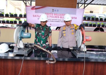 Kapolres Blitar Kota Bersama Forkopimda Musnahkan Knalpot Brong Hasil Razia Satlantas Polres Blitar Kota