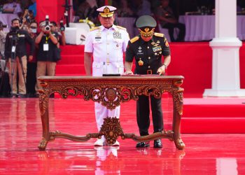 Serah Terima Jabatan Panglima TNI dari Laksamana TNI Yudo Margono Kepada Jenderal TNI Agus Subiyanto