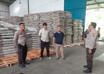 Polres Jember Siagakan Personel 24 Jam untuk Pengamanan Gudang Penyimpanan Logistik Pemilu 2024