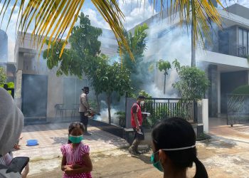 Polres Kubu Raya Lakukan Fogging Upaya Pencegahan DBD Bersama Dinas Kesehatan