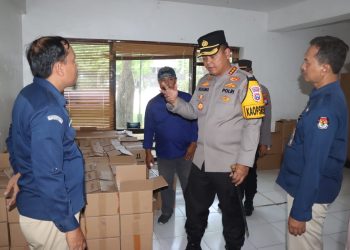 Pastikan Logistik Pemilu 2024 Aman, Kapolresta Sidoarjo Cek Gudang KPU