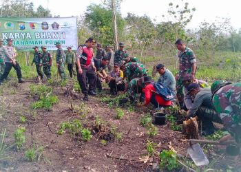 Jaga Kelestarian Alam, Kodim 0808/Blitar Laksanakan Karya Bakti Penanaman Pohon