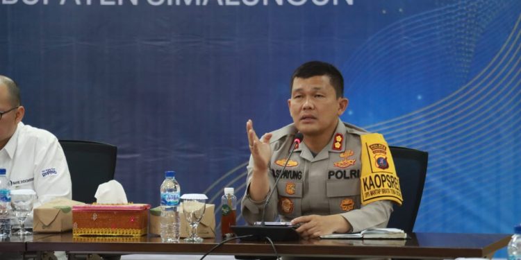 Kapolres Simalungun Sampaikan Kesiapan Pengamanan Jelang Natal 2023 dan Tahun Baru 2024 di High Level Meeting