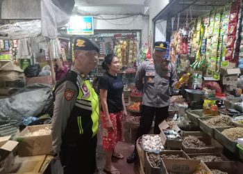 Kapolsek Tabanan Pimpin Patroli Pasar Dan Himbau Kamtibmas