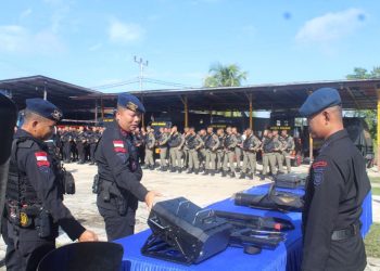 Apel Gelar Almatsus Dan Kendaraan Dinas Satbrimob Polda Kalbar