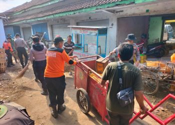 Polres Tulungagung Gelar Karya Bakti Antisipasi Banjir