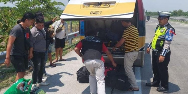 Gercep, Sat PJR Polda Jatim Bersama Buser Polres Pasuruan Berhasil Amankan Terduga Pelaku Pencurian