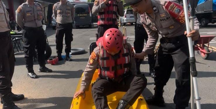 Musim Hujan Tiba, Polres Blitar Siapkan Personel dan Peralatan Penanganan Bencana