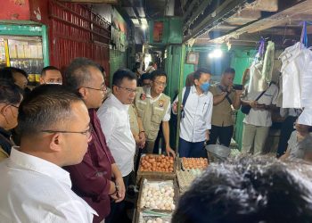 Satgas Pangan Bareskrim Polri bersama Polda Jatim Sidak Pasar Sentra Beras