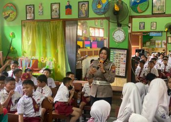 Tanamkan Disiplin Sejak Dini Polresta Sidoarjo Edukasi Tertib Lalin di Sekolah Dasar