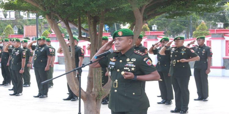 Peringati Hari Juang TNI AD Ke – 78 Dan HUT Ke – 75 Kodam V/Brw Tahun 2023, Kodim 0808/Blitar Gelar Ziarah Rombongan Ke TMP Raden Wijaya
