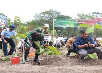 Peringati Hari Juang TNI AD Ke – 78 Dan HUT Ke – 75 Kodam V/Brw Tahun 2023, Kodim 0808/Blitar Gelar Ziarah Rombongan Ke TMP Raden Wijaya