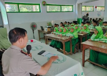 Cegah Bullying, Polisi di Kediri Gencar Gelar Sosialisasi di Sekolah