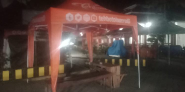 Penyewa Tenda Kuliner Di Taman Muara Indah Keluhkan Besarnya Biaya Sewa.dan pungutan liar setiap malamnya
