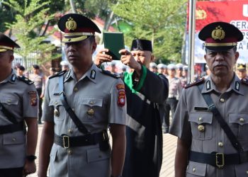 Dua Pejabat Dipolresta Pontianak Diserah Terimakan