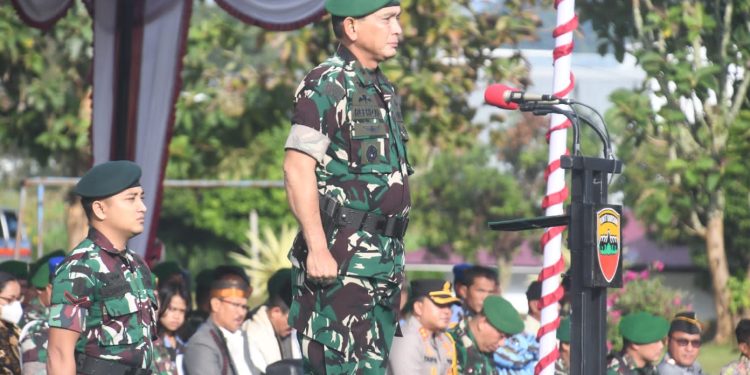 Kasdam I/BB Serahkan Simbol Yudha Wastu Pramuka Jaya TA 2023