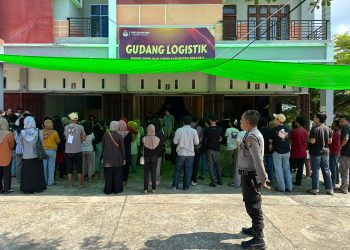 Polres Sekadau Monitoring dan Pengamanan Pelipatan Surat Suara Pemilu di Gudang Logistik KPU