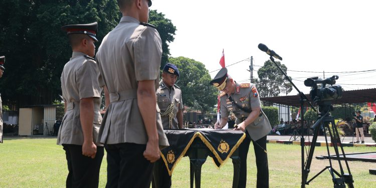 Jelang Pemilu 2024, Kapolda Jatim Lantik 841 Bintara Polri