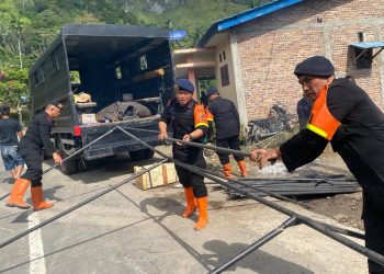 Serentak Bergerak, Polres Simalungun Bersama Tim Gabungan Bersihkan Dampak Banjir Bandang di Haranggaol