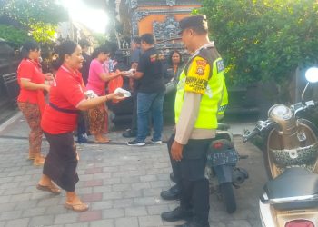 Polsek Kediri Berikan Pengamanan Giat Simakrama di Br. Belatung, ds. Pandak Gede kec. Kediri, Tabanan